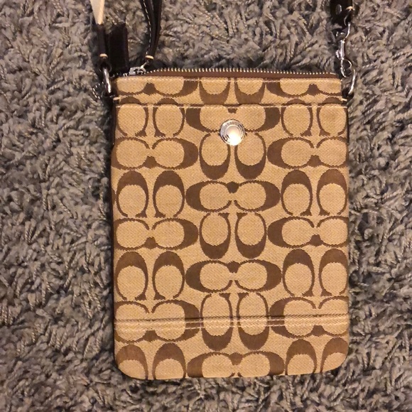 Coach Bag - Picture 2 of 4